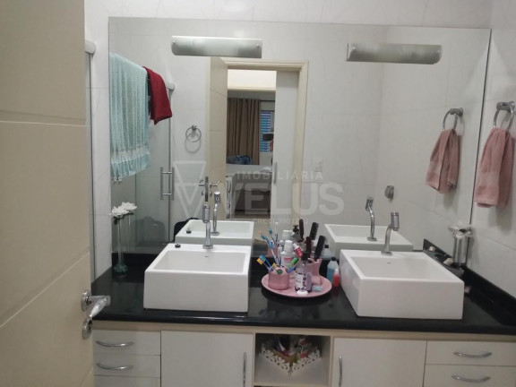 Imagem Casa com 2 Quartos à Venda, 219 m² em Vila Olho D'agua - Itapetininga