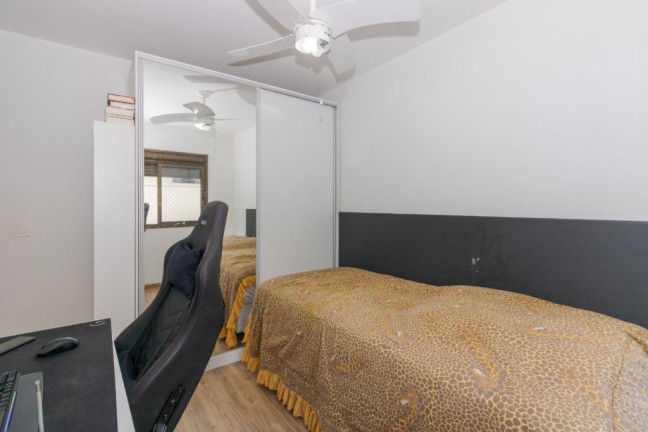 Imagem Apartamento com 3 Quartos à Venda, em São João - Porto Alegre Imagem Apartamento com 3 Quartos à Venda, em São João - Porto Alegre