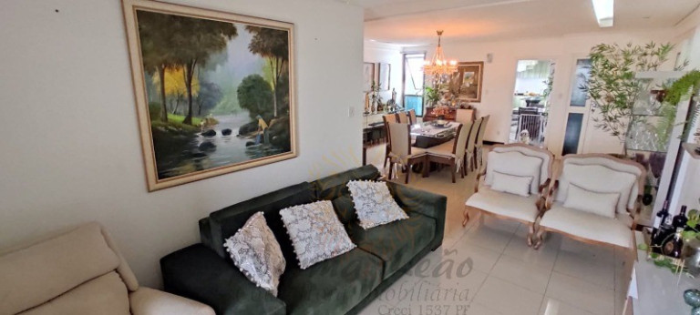 Imagem Imóvel com 4 Quartos à Venda, 176 m² em Treze De Julho - Aracaju Imagem Imóvel com 4 Quartos à Venda, 176 m² em Treze De Julho - Aracaju