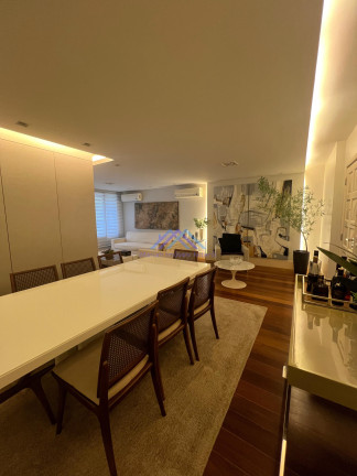 Imagem Imóvel com 3 Quartos à Venda, 140 m² em Icaraí - Niterói Imagem Imóvel com 3 Quartos à Venda, 140 m² em Icaraí - Niterói