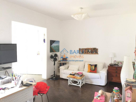 Imagem Casa com 3 Quartos à Venda, 300 m² em Pacaembu - São Paulo Imagem Casa com 3 Quartos à Venda, 300 m² em Pacaembu - São Paulo