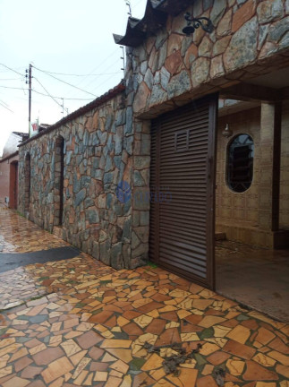 Imagem Casa com 5 Quartos à Venda, 420 m² em Parque Iracema - Anápolis Imagem Casa com 5 Quartos à Venda, 420 m² em Parque Iracema - Anápolis