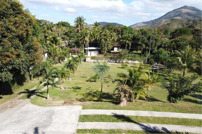 Imagem Imóvel com 3 Quartos à Venda, 250 m² em Sampaio Correa - Saquarema