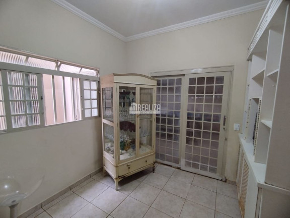 Imagem Casa com 3 Quartos à Venda, 200 m² em Nossa Senhora Da Abadia - Uberaba Imagem Casa com 3 Quartos à Venda, 200 m² em Nossa Senhora Da Abadia - Uberaba