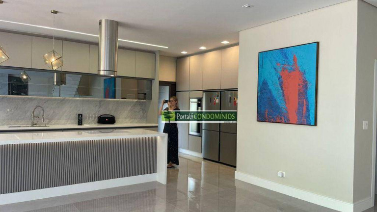 Imagem Casa com 4 Quartos à Venda, 466 m² em Campo Comprido - Curitiba