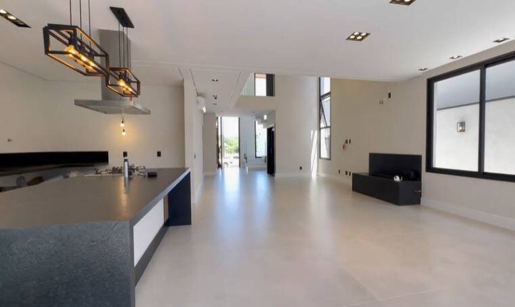 Imagem Casa com 3 Quartos à Venda, 302 m² em Swiss - Campinas Imagem Casa com 3 Quartos à Venda, 302 m² em Swiss - Campinas