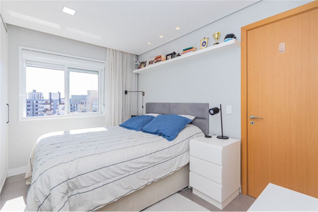 Imagem Apartamento com 2 Quartos à Venda, 56 m² em Menino Deus - Porto Alegre Imagem Apartamento com 2 Quartos à Venda, 56 m² em Menino Deus - Porto Alegre
