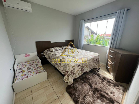 Imagem Casa com 3 Quartos à Venda, em Penha Imagem Casa com 3 Quartos à Venda, em Penha