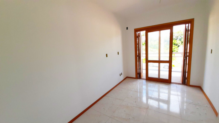 Imagem Casa com 2 Quartos à Venda, 76 m²