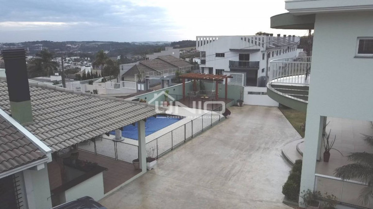Imagem Casa com 5 Quartos à Venda, 450 m² em Pinheiros - Pato Branco Imagem Casa com 5 Quartos à Venda, 450 m² em Pinheiros - Pato Branco