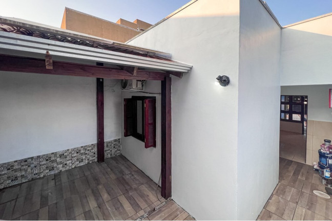 Imagem Casa com 2 Quartos à Venda, 45 m² em Olaria - Canoas Imagem Casa com 2 Quartos à Venda, 45 m² em Olaria - Canoas