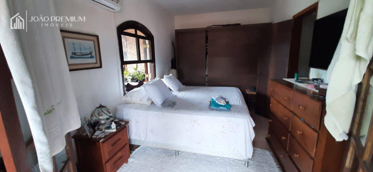 Imagem Casa com 3 Quartos à Venda, 300 m² em Jardim Jaqueira - Caraguatatuba