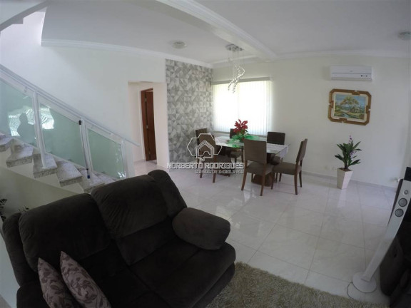 Imagem Sobrado com 4 Quartos à Venda, 232 m² em Guilhermina - Praia Grande Imagem Sobrado com 4 Quartos à Venda, 232 m² em Guilhermina - Praia Grande
