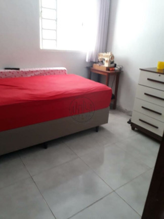 Imagem Casa com 3 Quartos à Venda, 150 m² em Samambaia Norte (samambaia) - Brasília Imagem Casa com 3 Quartos à Venda, 150 m² em Samambaia Norte (samambaia) - Brasília
