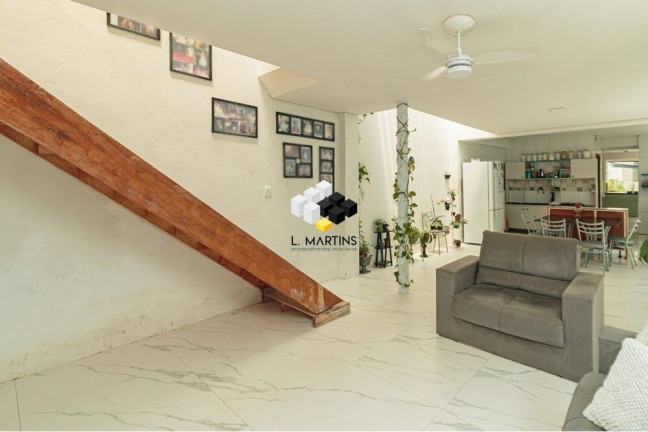 Imagem Casa com 3 Quartos à Venda, 177 m² em Menino Deus - Porto Alegre Imagem Casa com 3 Quartos à Venda, 177 m² em Menino Deus - Porto Alegre