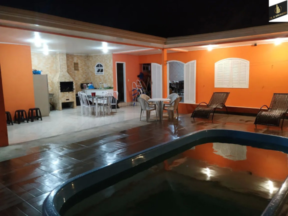 Casa com 6 Quartos à Venda, 210 m² em Sertãozinho - Matinhos