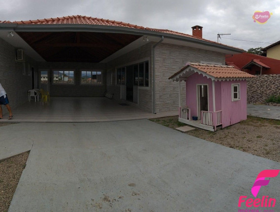 Imagem Casa com 3 Quartos à Venda, 165 m² em Campeche - Florianópolis Imagem Casa com 3 Quartos à Venda, 165 m² em Campeche - Florianópolis