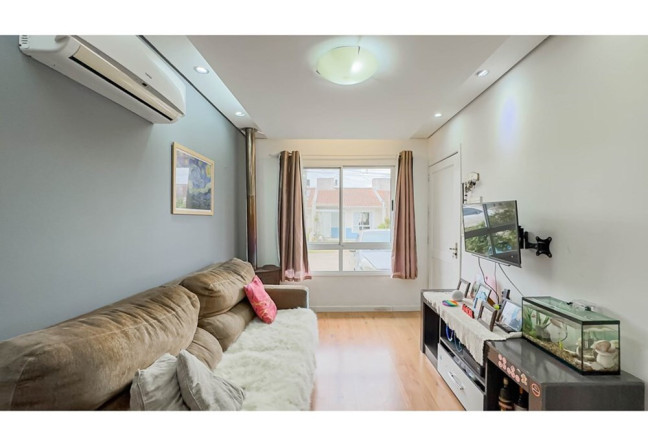 Imagem Casa com 2 Quartos à Venda, 55 m² em Restinga - Porto Alegre Imagem Casa com 2 Quartos à Venda, 55 m² em Restinga - Porto Alegre