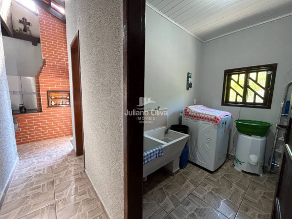 Imagem Sobrado com 5 Quartos à Venda, 258 m² em Barra Do Sai - Itapoá