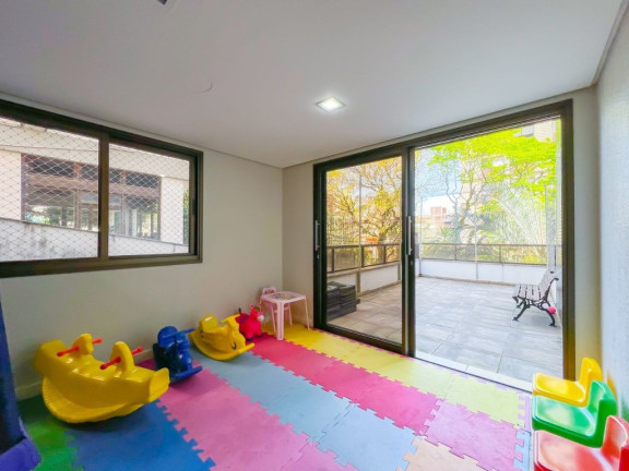 Imagem Apartamento com 3 Quartos à Venda, 160 m² em Moinhos De Vento - Porto Alegre Imagem Apartamento com 3 Quartos à Venda, 160 m² em Moinhos De Vento - Porto Alegre