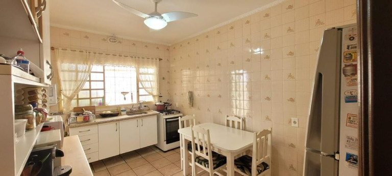 Imagem Casa com 3 Quartos à Venda, 179 m² em Parque São Quirino - Campinas Imagem Casa com 3 Quartos à Venda, 179 m² em Parque São Quirino - Campinas