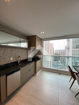 Imagem Apartamento com 3 Quartos à Venda, 235 m² em Alphaville - Barueri
