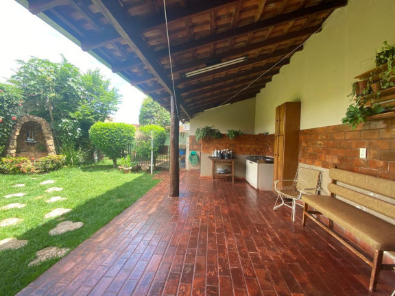 Imagem Casa com 4 Quartos à Venda, 200 m² em São Francisco - Campo Grande