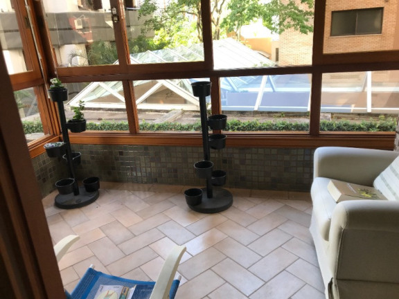 Imagem Apartamento com 4 Quartos à Venda, 176 m² em Petrópolis - Porto Alegre