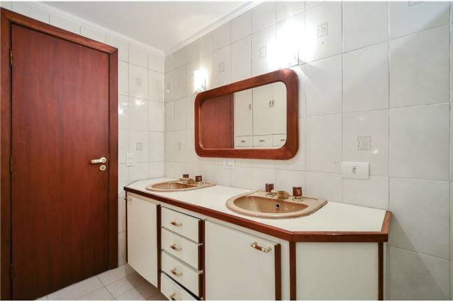 Imagem Imóvel com 3 Quartos à Venda, em Vila Uberabinha - São Paulo Imagem Imóvel com 3 Quartos à Venda, em Vila Uberabinha - São Paulo