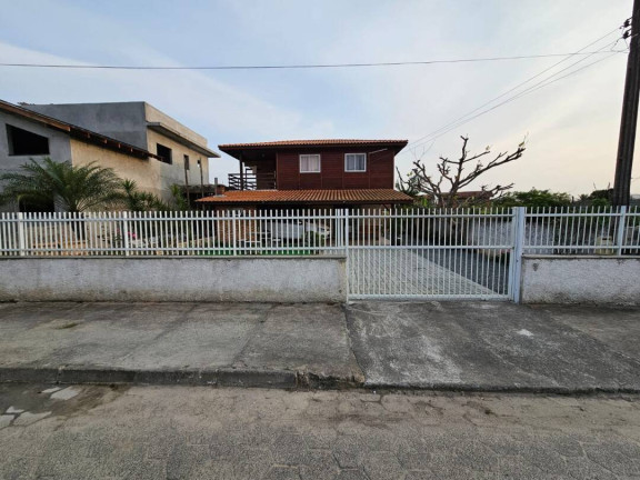 Imagem Casa com 6 Quartos à Venda, 160 m² em Centro - Balneário Barra Do Sul Imagem Casa com 6 Quartos à Venda, 160 m² em Centro - Balneário Barra Do Sul