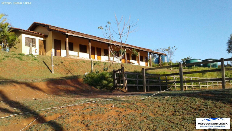 Imagem Chácara com 4 Quartos à Venda, 200 m² em Rural - Pinhalzinho Imagem Chácara com 4 Quartos à Venda, 200 m² em Rural - Pinhalzinho