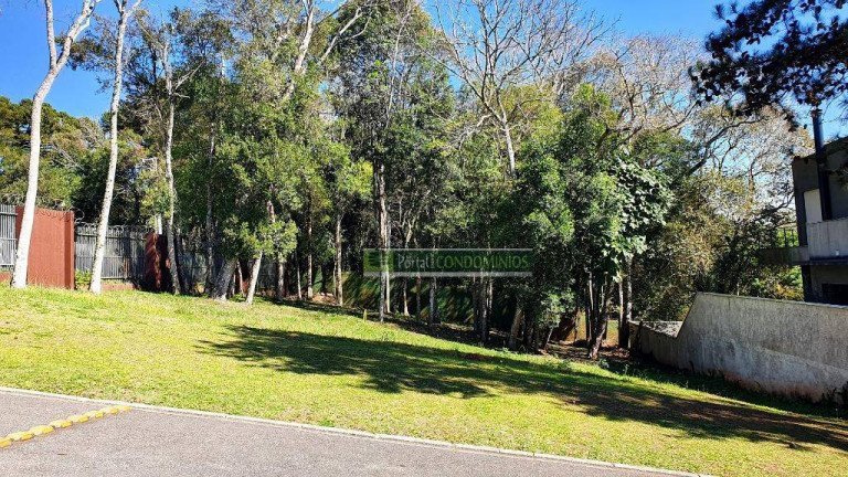 Terreno à Venda, 1.674 m² em Campo Comprido - Curitiba