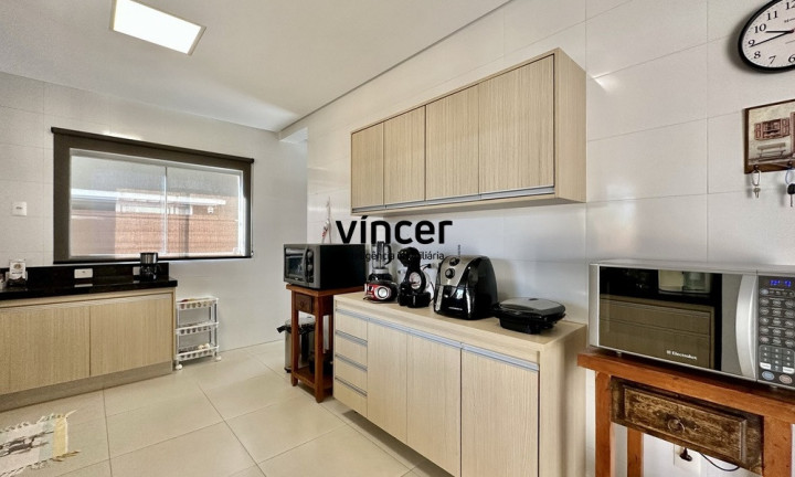 Imagem Casa com 4 Quartos à Venda, 287 m² em Jardins Valência - Goiânia Imagem Casa com 4 Quartos à Venda, 287 m² em Jardins Valência - Goiânia
