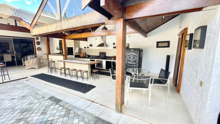 Imagem Casa com 3 Quartos para Alugar, 530 m² em Parque Do Lago Juliana - Londrina Imagem Casa com 3 Quartos para Alugar, 530 m² em Parque Do Lago Juliana - Londrina