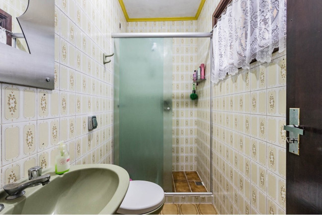 Imagem Casa com 3 Quartos à Venda, 329 m² em Vila Ipiranga - Porto Alegre Imagem Casa com 3 Quartos à Venda, 329 m² em Vila Ipiranga - Porto Alegre