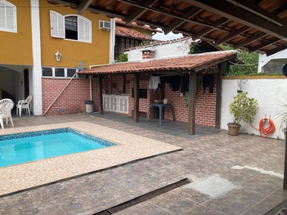 Imagem Casa com 6 Quartos à Venda, 285 m² em Piratininga - Niterói Imagem Casa com 6 Quartos à Venda, 285 m² em Piratininga - Niterói