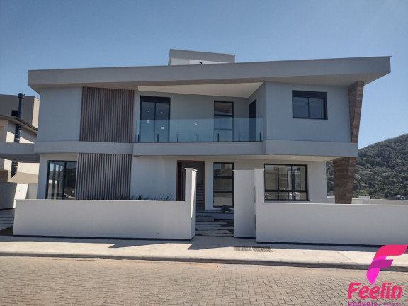 Imagem Casa com 3 Quartos à Venda, 204 m² em Rio Tavares - Florianópolis Imagem Casa com 3 Quartos à Venda, 204 m² em Rio Tavares - Florianópolis