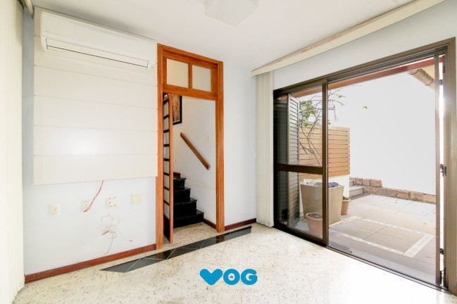Imagem Casa com 3 Quartos à Venda, 280 m² em Chácara Das Pedras - Porto Alegre