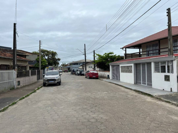 Imagem Casa com 3 Quartos à Venda, 180 m² em Centro - Balneário Barra Do Sul Imagem Casa com 3 Quartos à Venda, 180 m² em Centro - Balneário Barra Do Sul