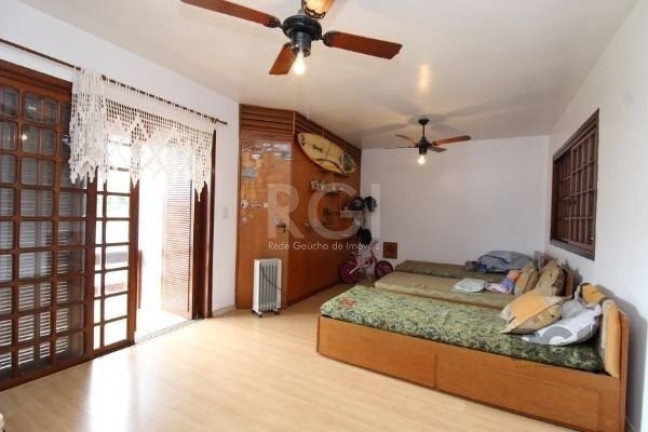 Imagem Casa com 3 Quartos à Venda, 223 m² em Tristeza - Porto Alegre Imagem Casa com 3 Quartos à Venda, 223 m² em Tristeza - Porto Alegre