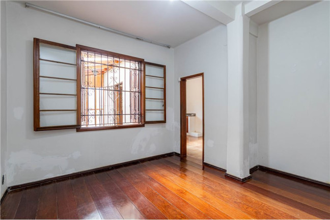 Imagem Casa com 3 Quartos à Venda, 211 m² em Menino Deus - Porto Alegre Imagem Casa com 3 Quartos à Venda, 211 m² em Menino Deus - Porto Alegre