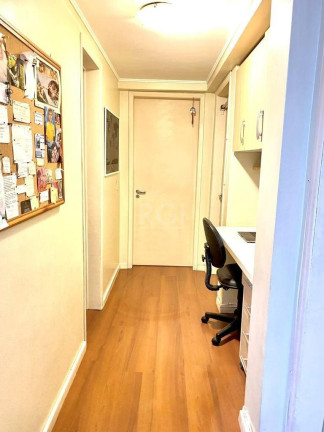 Imagem Imóvel com 3 Quartos à Venda, em Rio Branco - Porto Alegre Imagem Imóvel com 3 Quartos à Venda, em Rio Branco - Porto Alegre