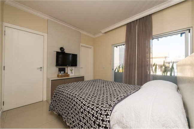 Imagem Casa com 3 Quartos à Venda, 348 m² em Centro - Balneário Camboriú