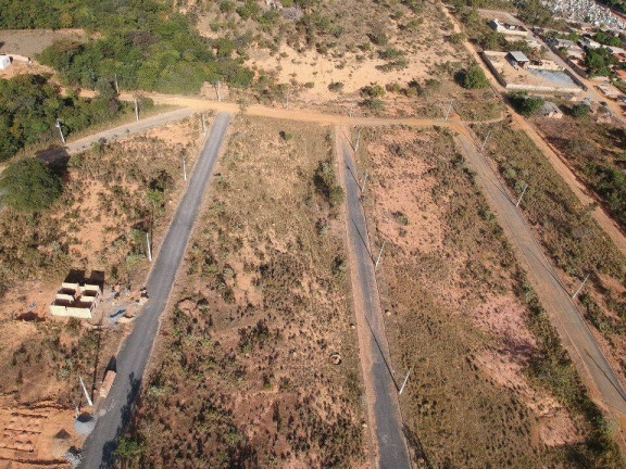 Imagem Terreno à Venda, 200 m² em Zona Rural - Felixlândia