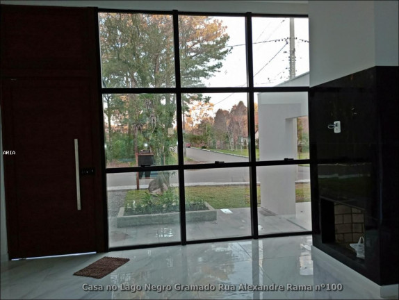 Imagem Casa com 3 Quartos à Venda, 225 m² em Lago Negro - Gramado Imagem Casa com 3 Quartos à Venda, 225 m² em Lago Negro - Gramado