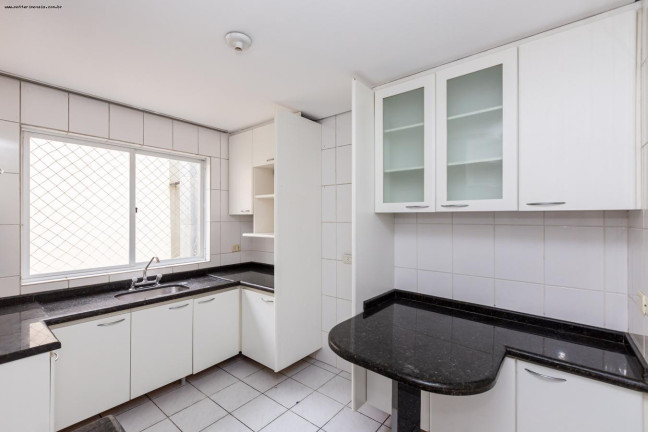 Imagem Casa com 3 Quartos à Venda, 167 m² em água Verde - Curitiba