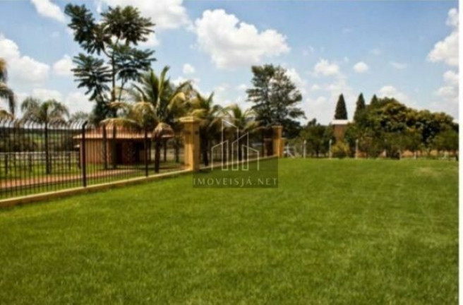 Imagem Imóvel com 5 Quartos à Venda, 98.800 m² em Jardim Lucila - Tatuí Imagem Imóvel com 5 Quartos à Venda, 98.800 m² em Jardim Lucila - Tatuí