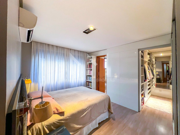 Imagem Apartamento com 3 Quartos à Venda, 168 m² em Rio Branco - Porto Alegre Imagem Apartamento com 3 Quartos à Venda, 168 m² em Rio Branco - Porto Alegre