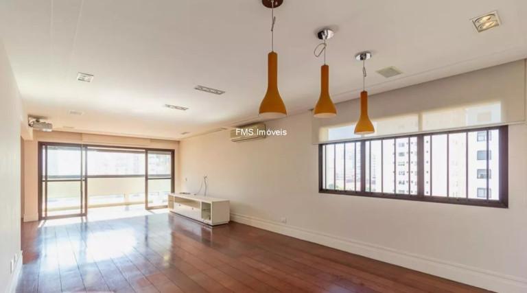 Imagem Imóvel com 3 Quartos à Venda, 230 m² em Moema - São Paulo Imagem Imóvel com 3 Quartos à Venda, 230 m² em Moema - São Paulo