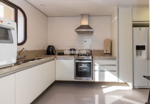 Imagem Apartamento com 3 Quartos à Venda, 120 m² em Moema - São Paulo